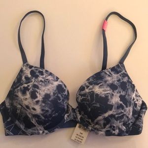 Pink Victoria’s Secret push up bra
